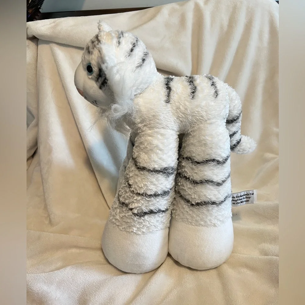 Siegfried and Roy Exclusively for the Mirage White and Gray Plush Tiger Toy